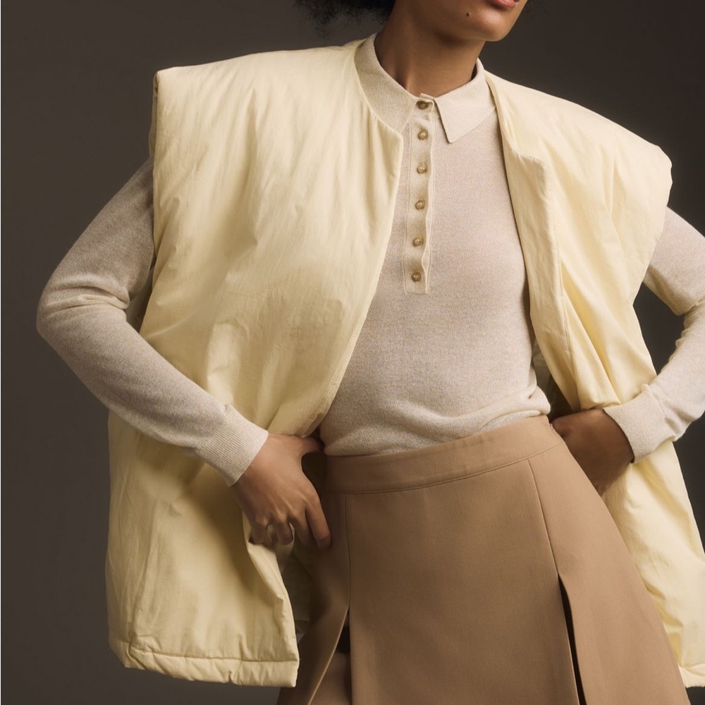 Women's Self Contrast Cream Puffer Vest (Anthro)